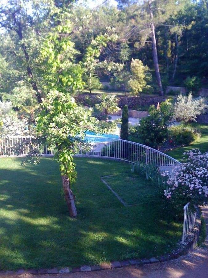 Villa Spacieuse Avec Piscine A Saint Maximin מראה חיצוני תמונה