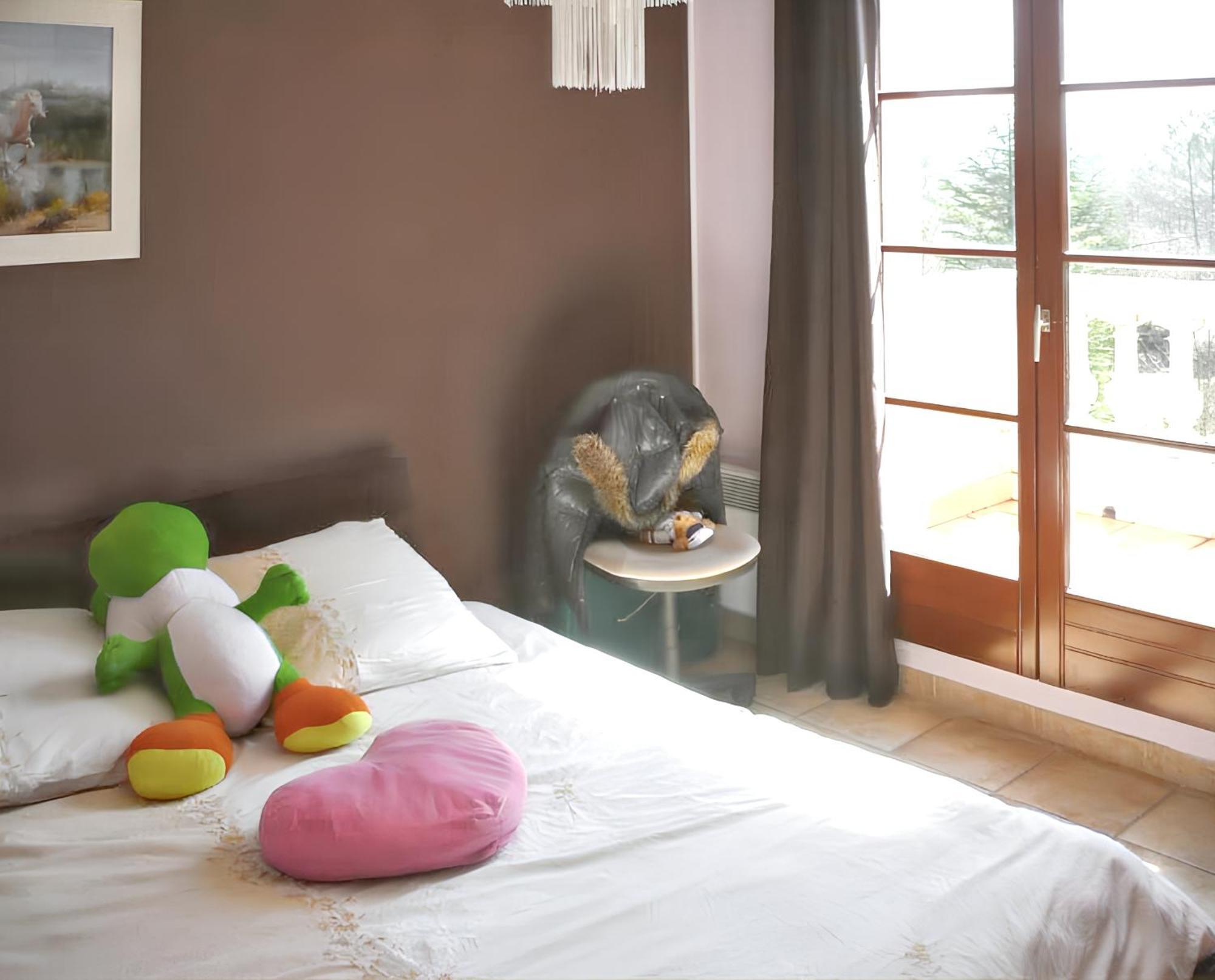 Villa Spacieuse Avec Piscine A Saint Maximin מראה חיצוני תמונה